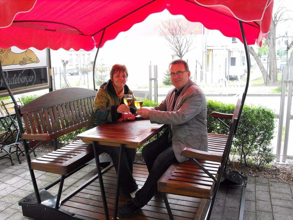 Traditionsgasthaus Goldener Loewe Riesa Restaurant & Pension Eksteriør billede