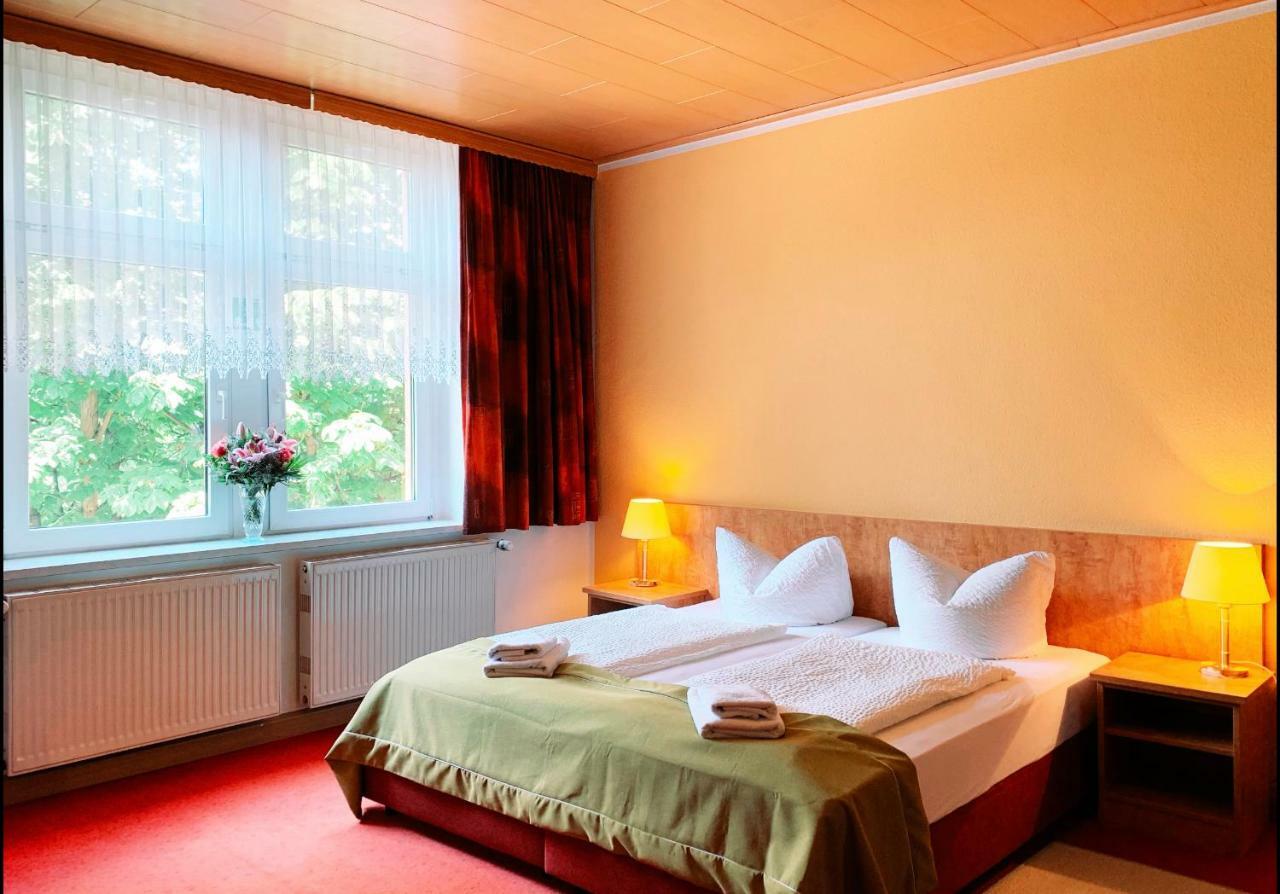 Traditionsgasthaus Goldener Loewe Riesa Restaurant & Pension Eksteriør billede